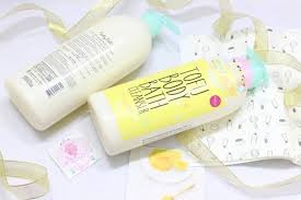 CATHY DOLL WHITE TOFU BODY BATH CLEANSER 750ML